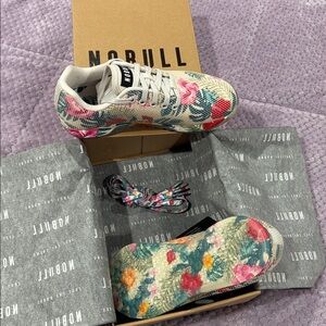 NEW IN BOX NOBULL tropical floral Trainers size 7 women’s (US)